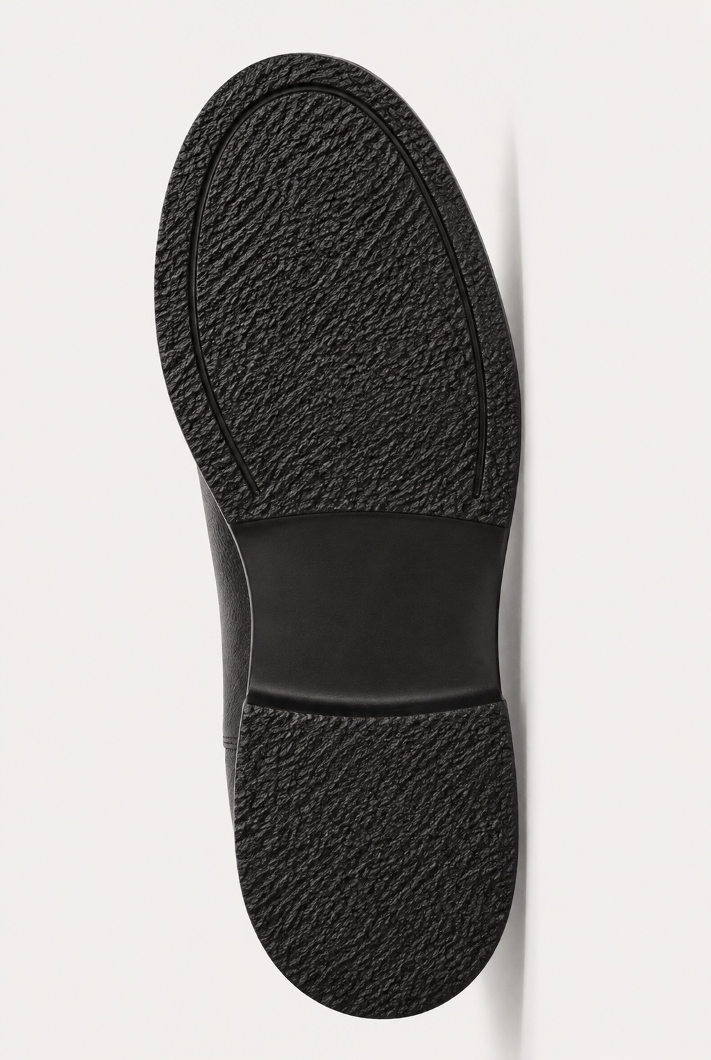 TEXTURED LEATHER EFFECT CHELSEA BOOTS — detail