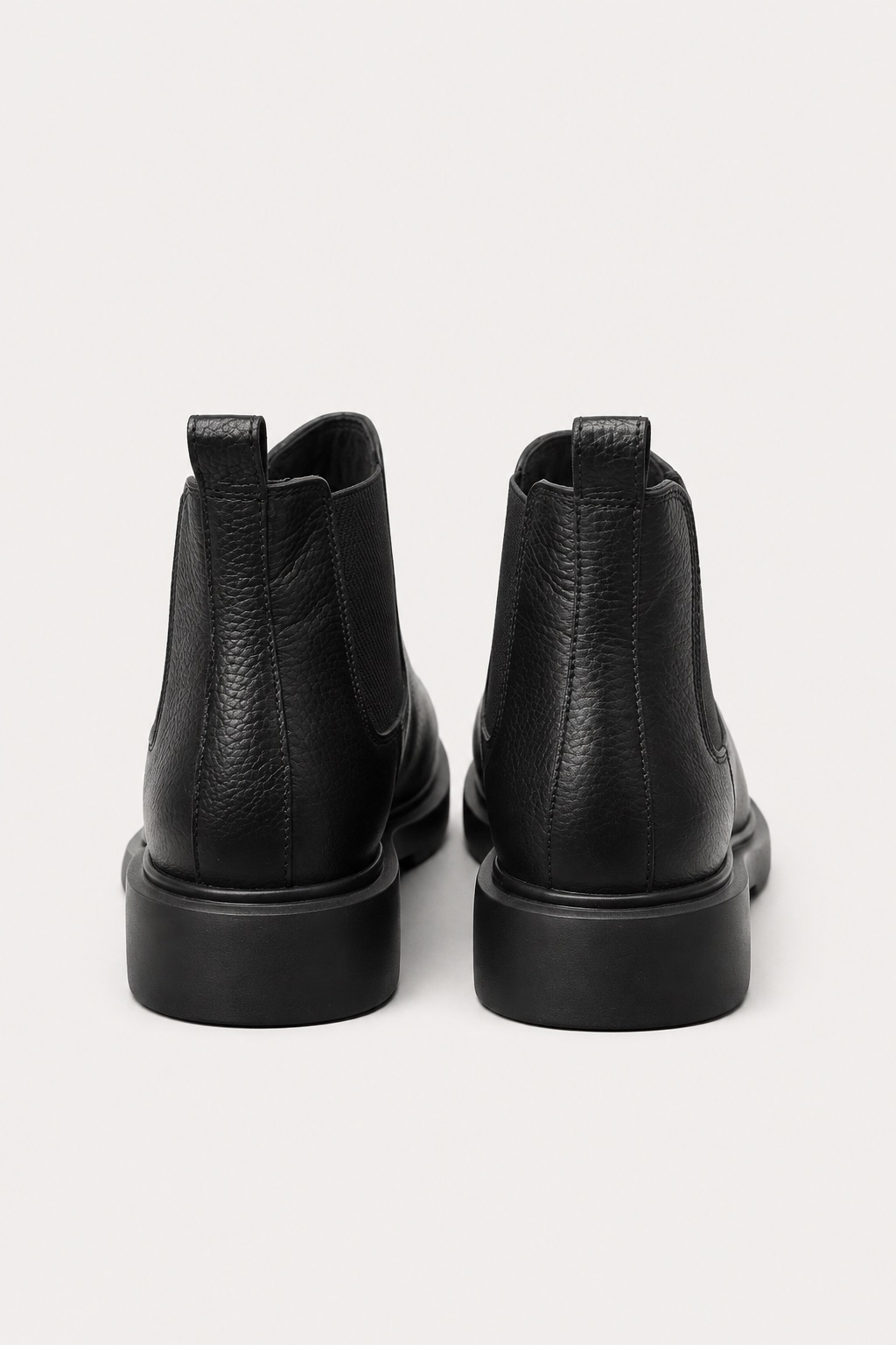 TEXTURED LEATHER EFFECT CHELSEA BOOTS — detail