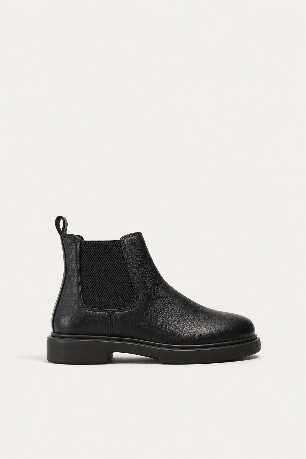 TEXTURED LEATHER EFFECT CHELSEA BOOTS — detail