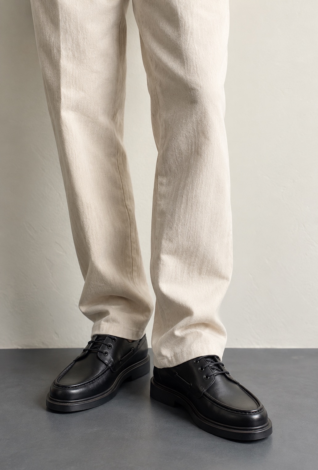 CHUNKY SOLE LACE UP BOAT SHOES — worn, front