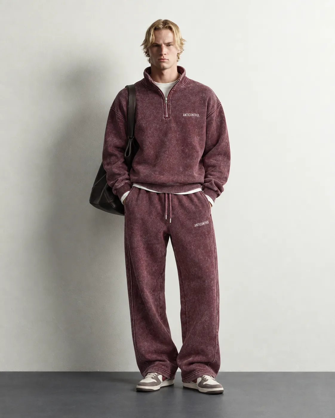 Veylan Washed Sweatpants — worn, front
