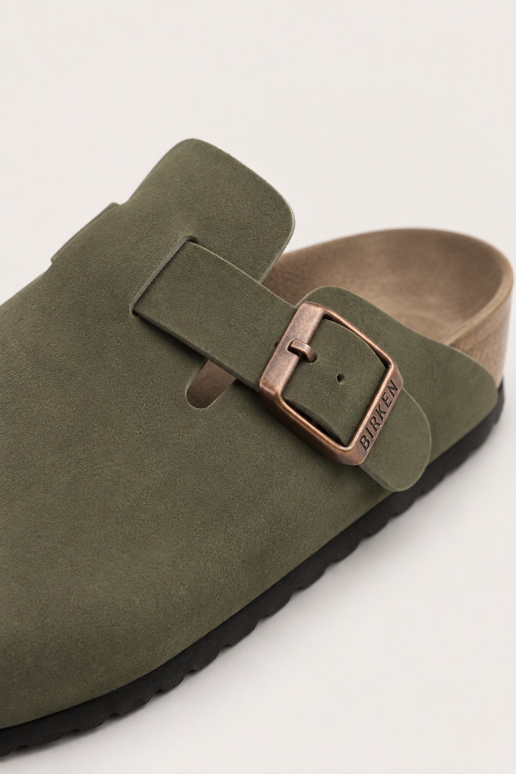 ADJUSTABLE BUCKLE CLOGS — detail